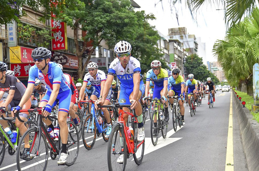 Tour de Formosa - peleton